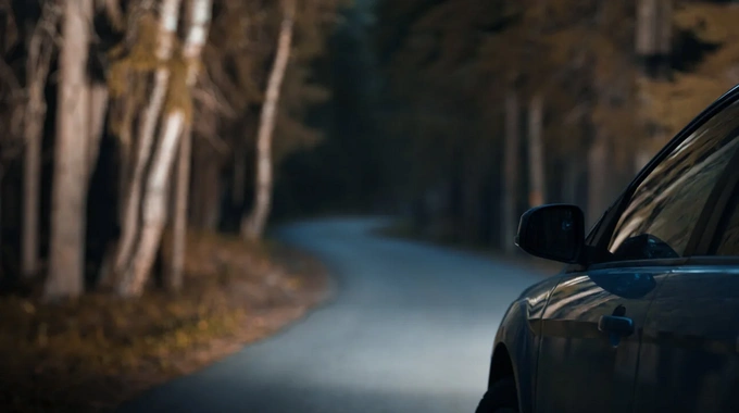 6 drošības padomi braukšanai diennakts tumšajā laikā